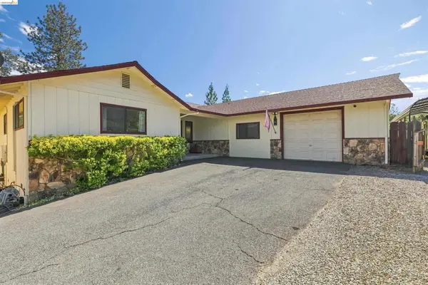 1240 Suzanne Dr, Angels Camp, CA 95222