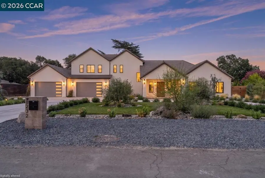 8232 Lee Dr, Citrus Heights, CA 95610 - #2
