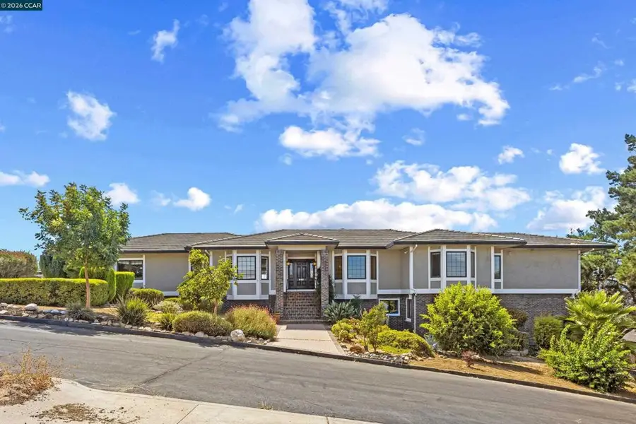 840 Ridge Dr, Concord, CA 94518 - #2