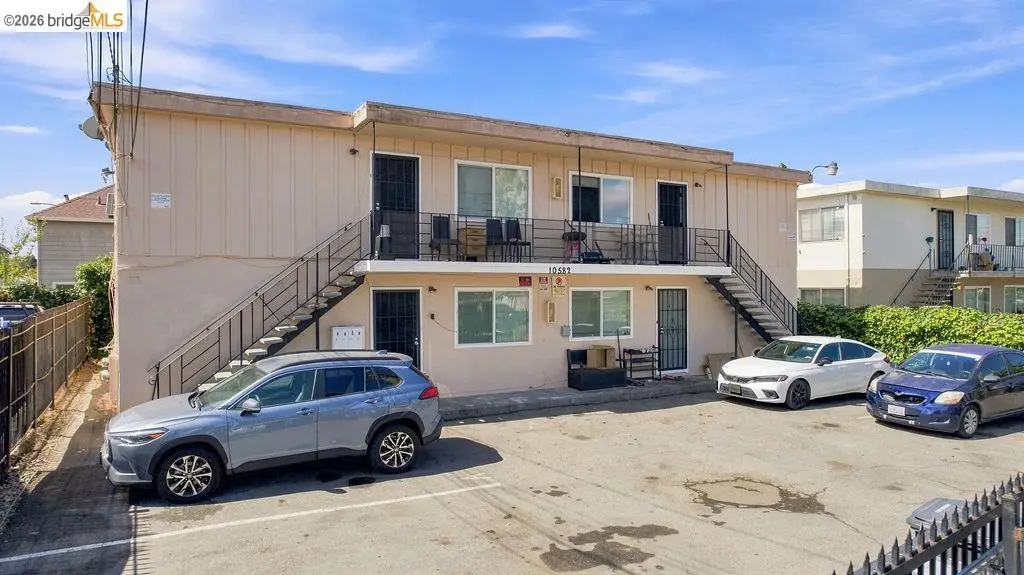 10582 Topanga Dr, Oakland, CA 94603 - #1