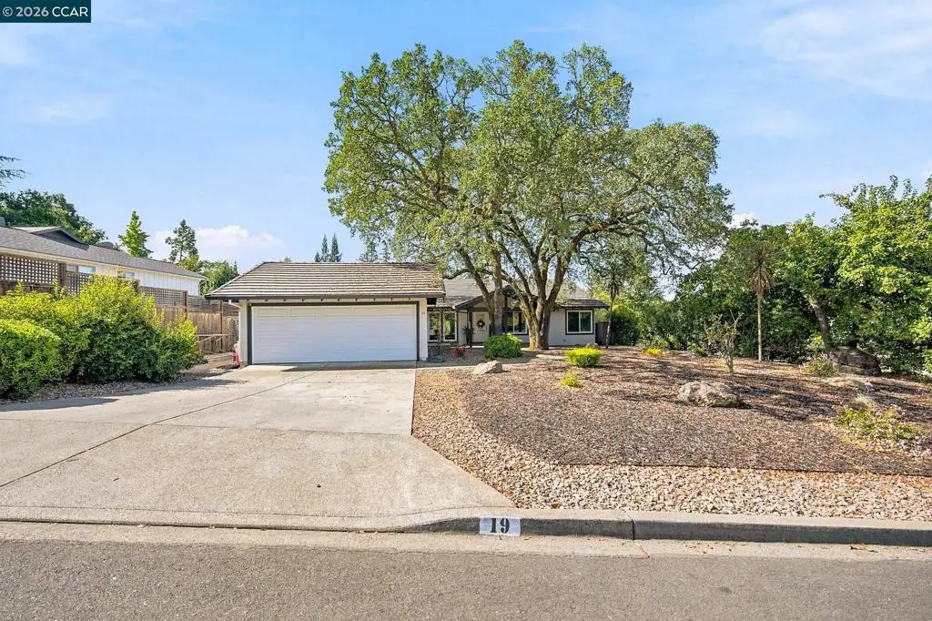 19 Inverness Dr, Napa, CA 94558 - #1