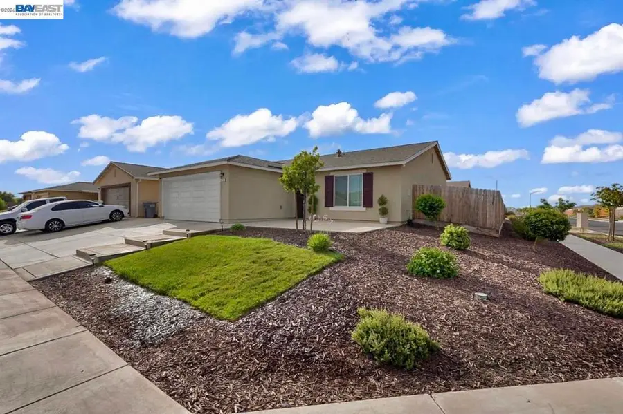 698 Keng Crt., Merced, CA 95341 - #3