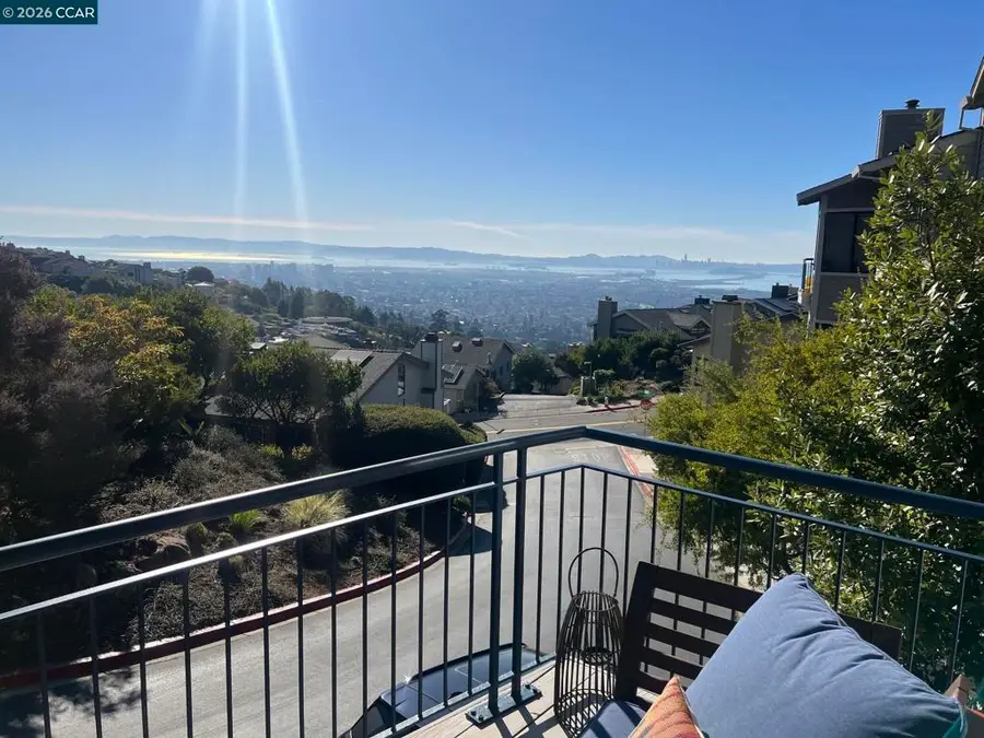 5 Schooner Hill, Oakland, CA 94618 - #3