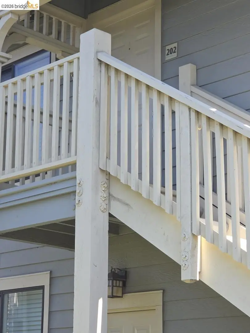 202 Shoreline Ct, Richmond, CA 94804 - #1