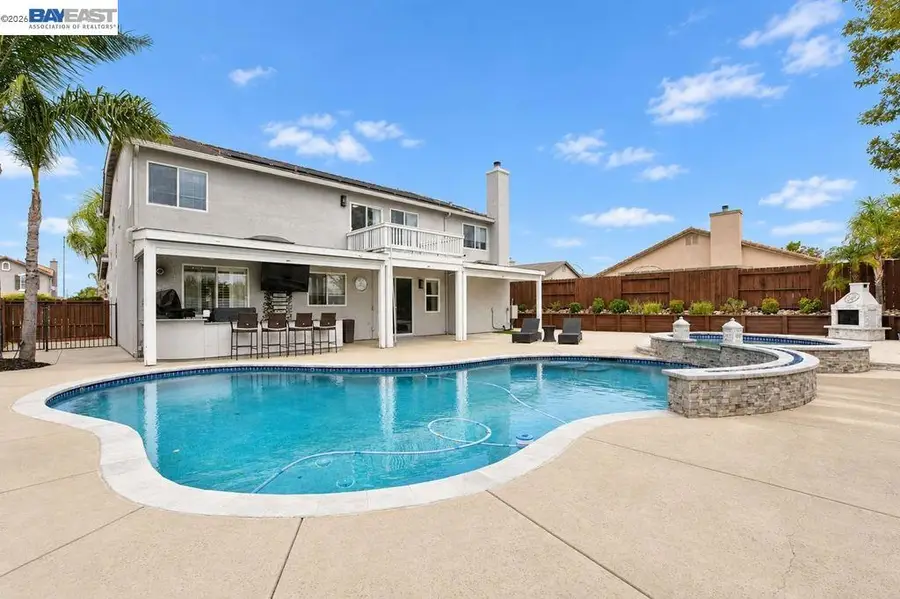 18 Pinenut Ct, Oakley, CA 94561 - #2
