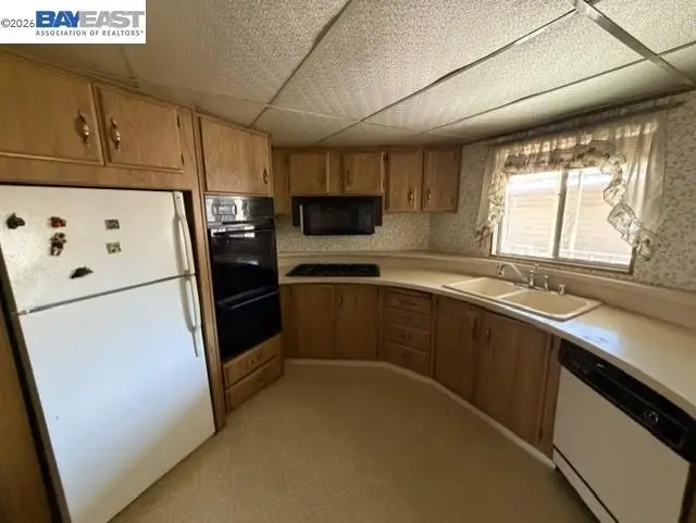 1414 Buckingham Way, Hayward, CA 94544 - #2
