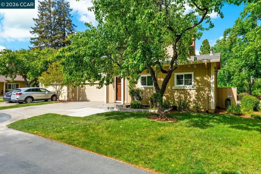 599 Mt Dell Dr, Clayton, CA 94517 - #3