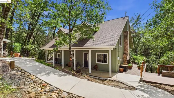 17093 Palomino Ln, Sonora, CA 95370