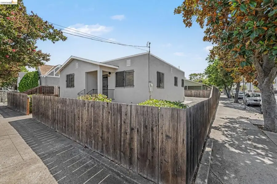 206 E 16th St, Pittsburg, CA 94565 - #2