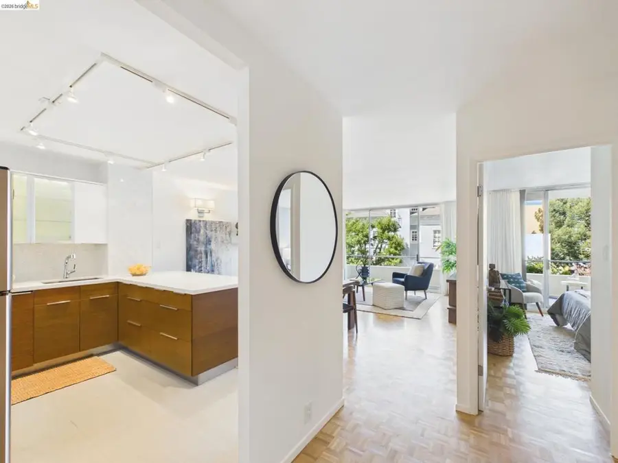 320 Lee St #303, Oakland, CA 94610 - #3