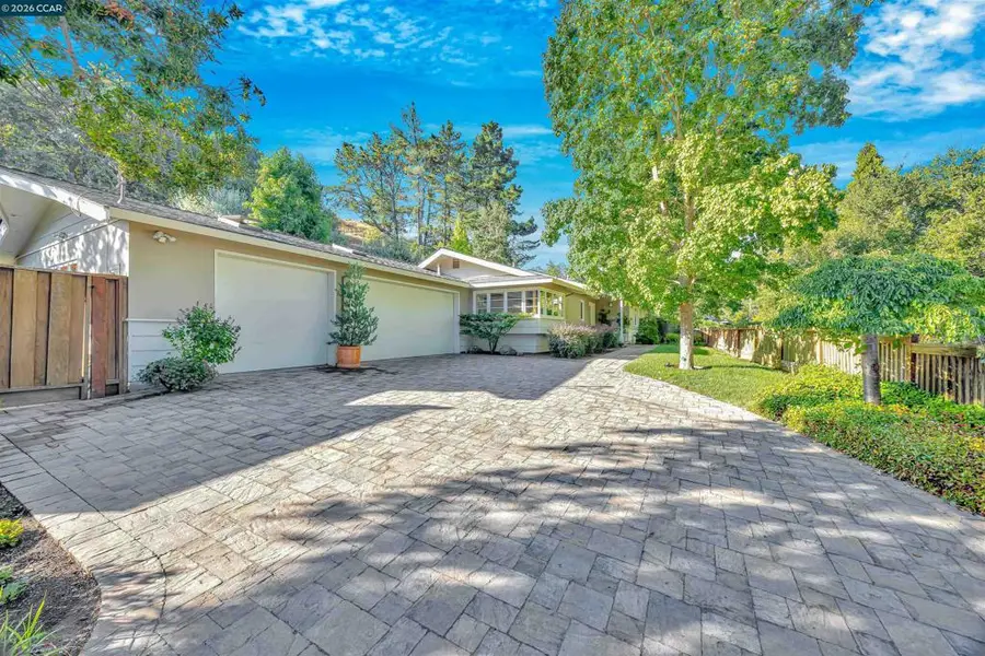 3237 Driftwood Dr, Lafayette, CA 94549 - #2