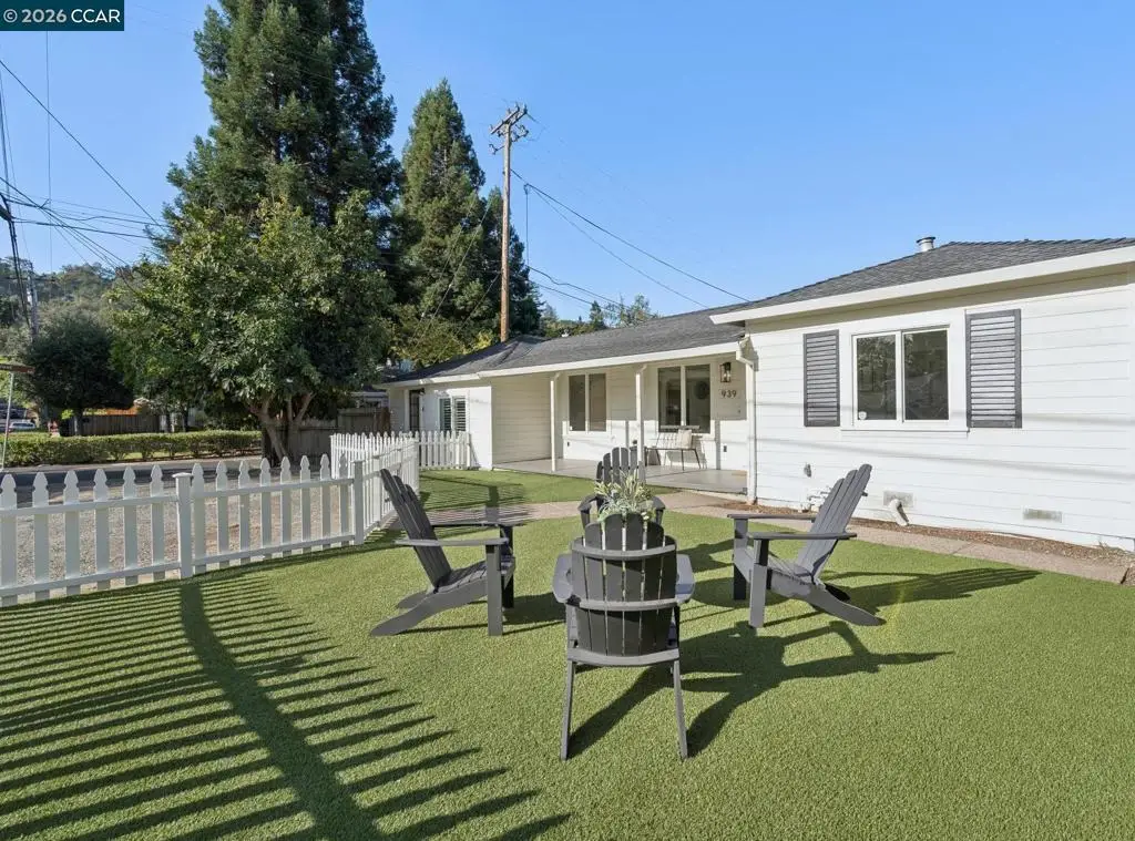939 Mountain View Dr, Lafayette, CA 94549 - #1