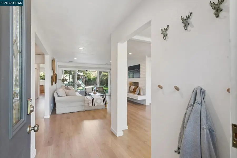 837 Tully Way, Concord, CA 94518 - #3