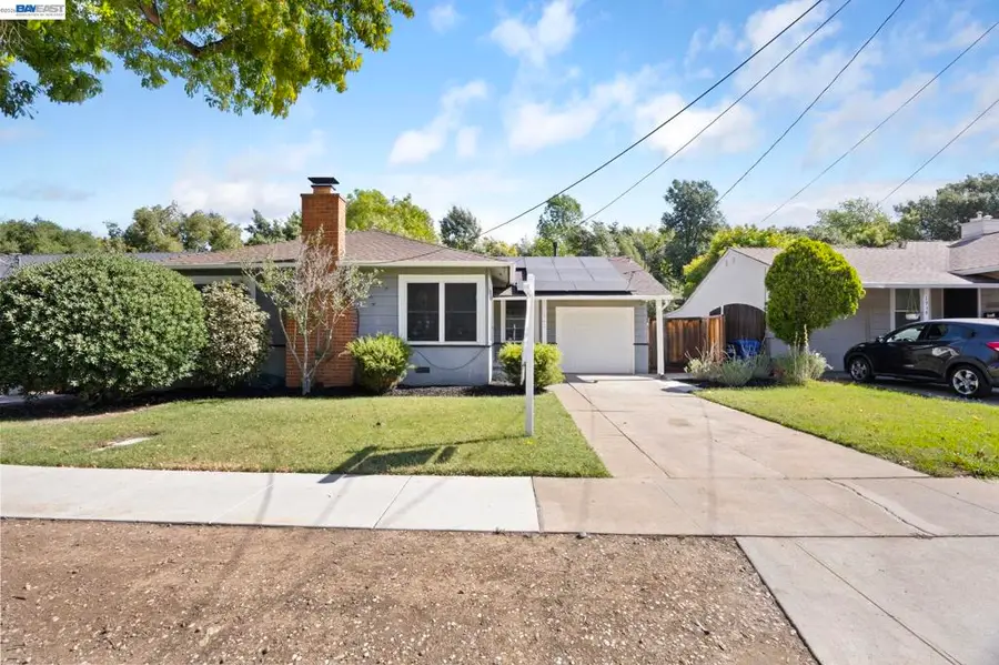 1942 N 6th St, Concord, CA 94519 - #2