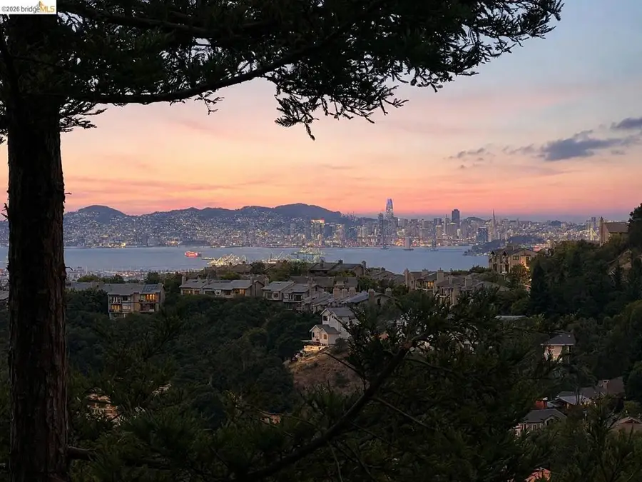35 Bay Forest Ct, Oakland, CA 94611 - #2