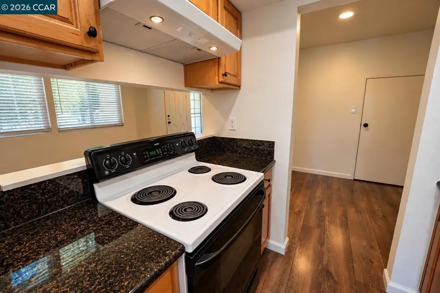 1416 Del Rio Cir #B, Concord, CA 94518 - #3