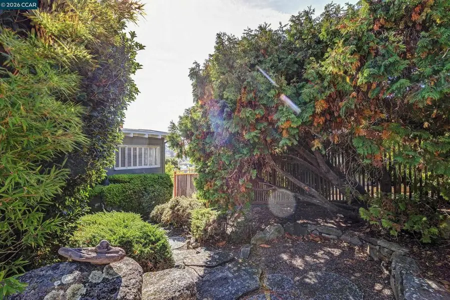 557 Summit Dr, Pinole, CA 94564 - #3