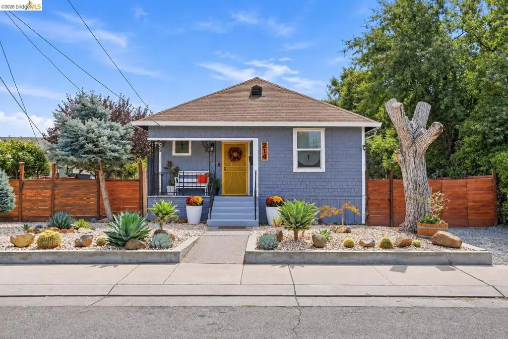 214 E Knoles Way, Stockton, CA 95204 - #1
