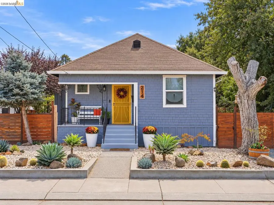 214 E Knoles Way, Stockton, CA 95204 - #3