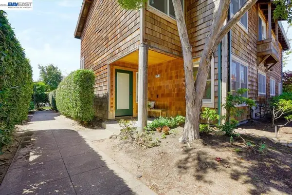 204 Centre Ct, Alameda, CA 94502