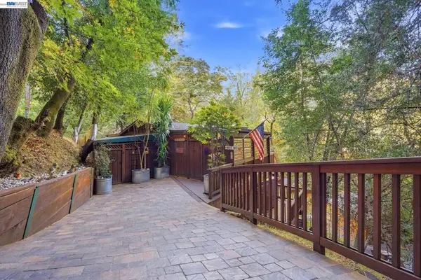 124 Cypress Dr, Fairfax, CA 94930