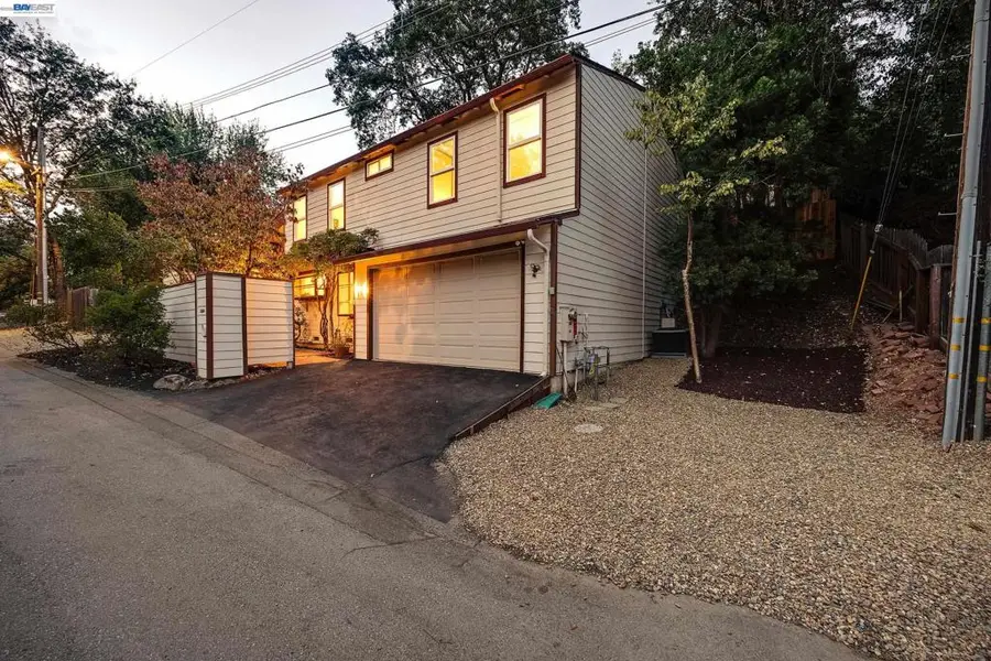 3364 Walnut Ln, Lafayette, CA 94549 - #2
