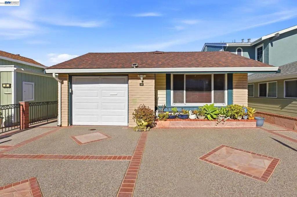 22 John Glenn Cir, Daly City, CA 94015 - #1