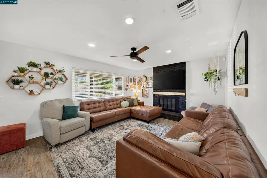 160 Stanton Ave, Vacaville, CA 95687 - #2