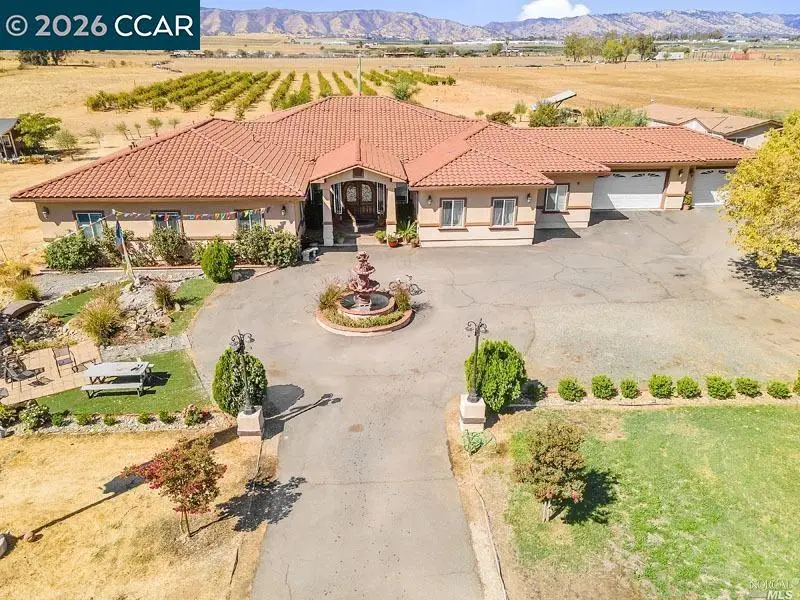 8495 Freedom Ln, Winters, CA 95694 - #1