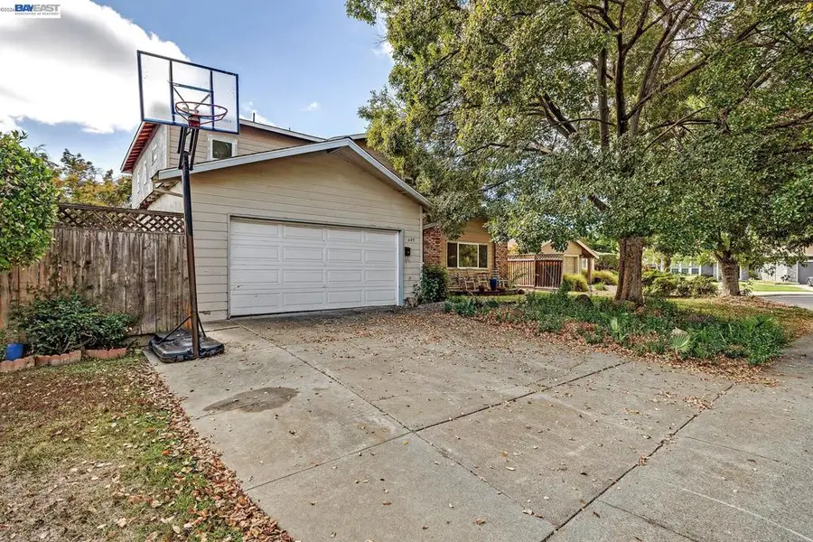 649 Jade Pl, Livermore, CA 94550 - #3