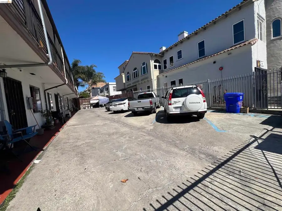 2334 E 15th Street, Oakland, CA 94601 - #3