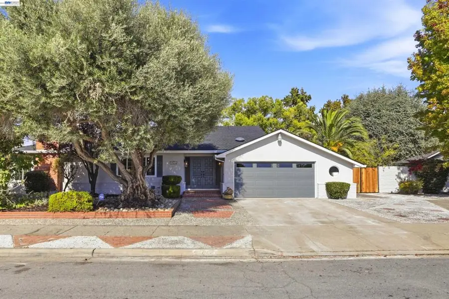 38454 Glenview Dr, Fremont, CA 94536 - #2