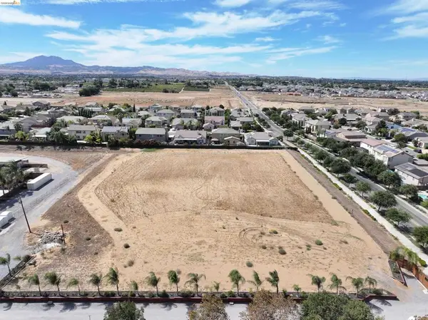 330 W Bolton Rd, Oakley, CA 94561