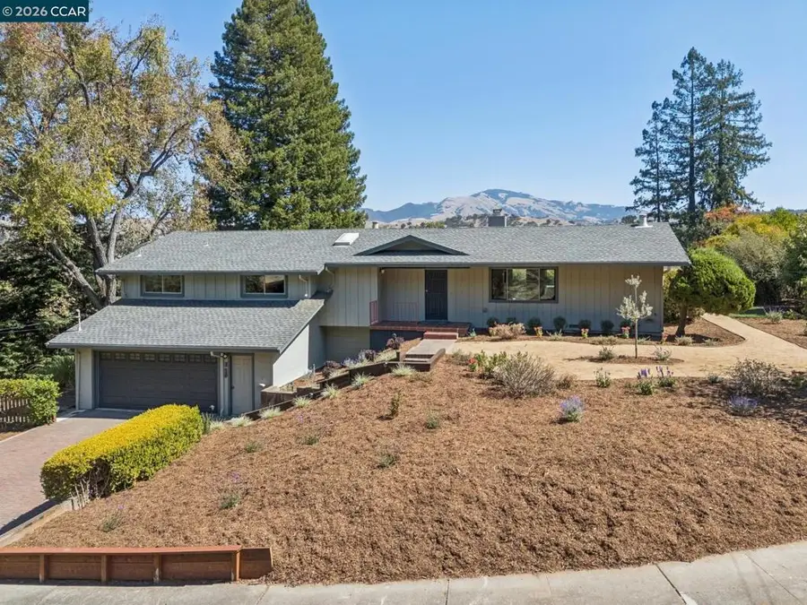 220 Grover Ln, Walnut Creek, CA 94596 - #2