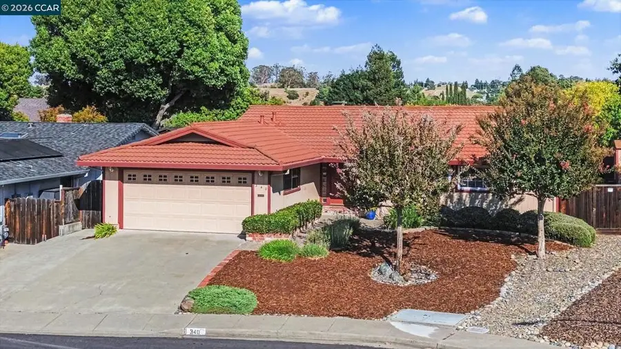 340 Greenway Dr, Martinez, CA 94553 - #2