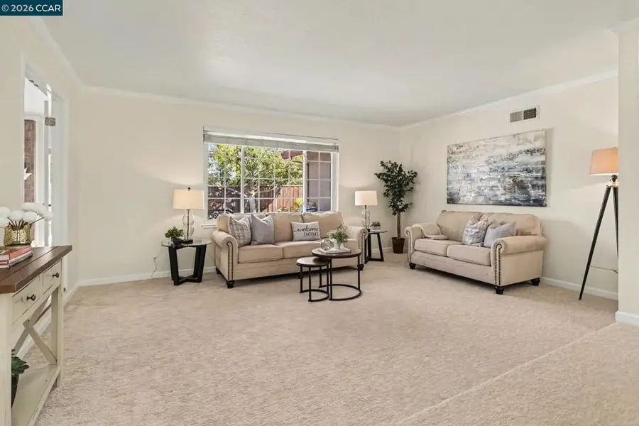 340 Greenway Dr, Martinez, CA 94553 - #3
