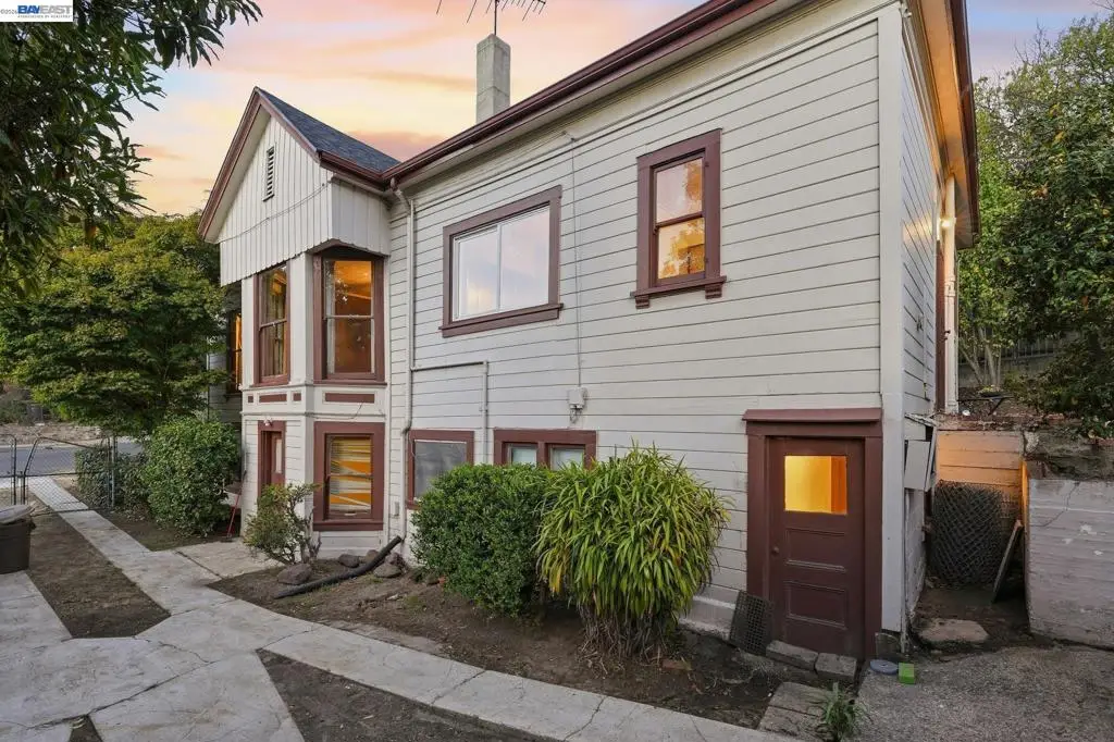 2525 E 29th St, Oakland, CA 94602 - #1