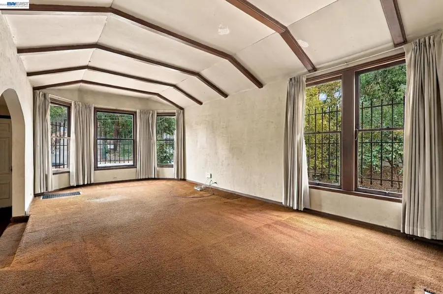2525 E 29th St, Oakland, CA 94602 - #2