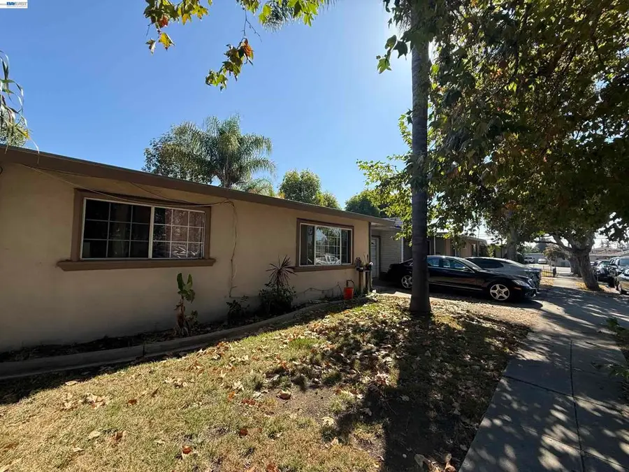 24074 Dotson Ct, Hayward, CA 94544 - #3