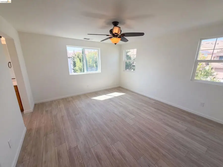 2491 Chuck Hammond Dr, Fairfield, CA 94533 - #3