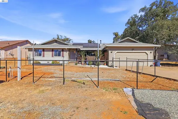 6696 Baldwin St, Valley Springs, CA 95252