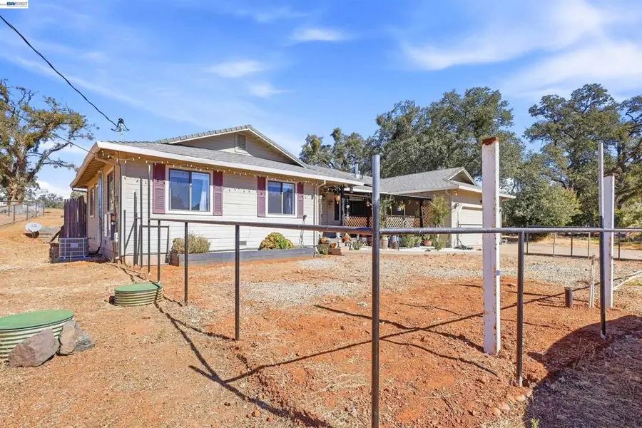 6696 Baldwin St, Valley Springs, CA 95252 - #3