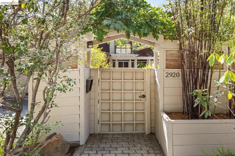 2920 Avalon Ave, Berkeley, CA 94705 - #3