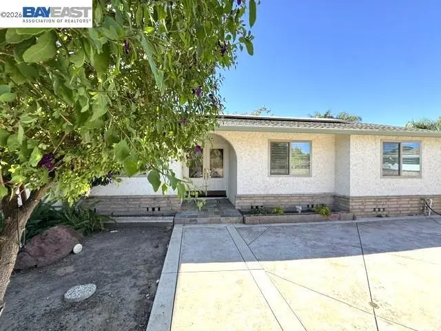 3740 Roundhill Dr, Pittsburg, CA 94565 - #1