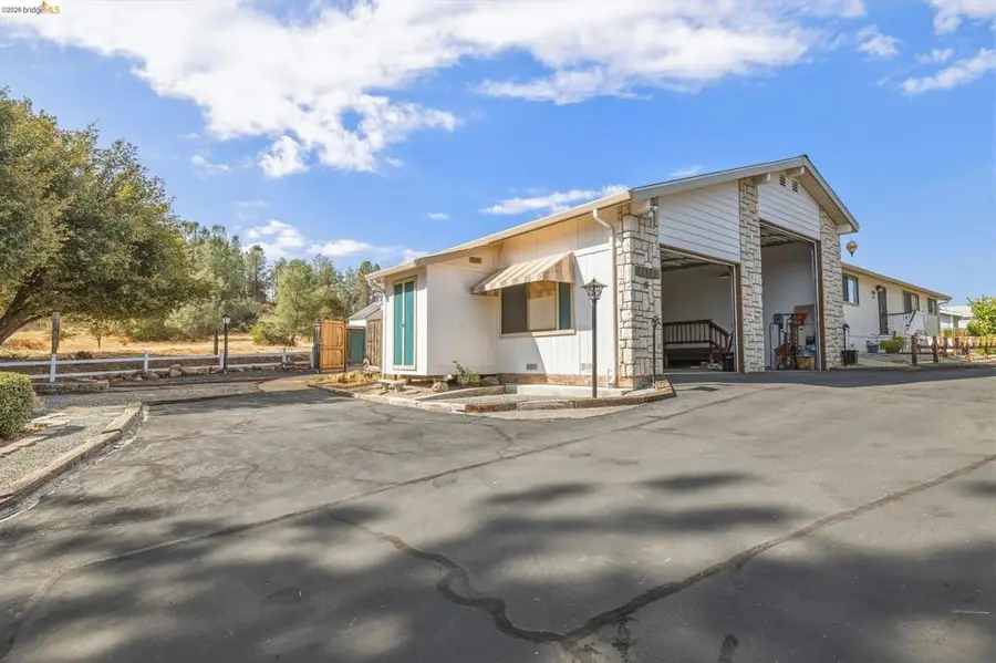 22880 Parkwood Dr, Groveland, CA 95321 - #3