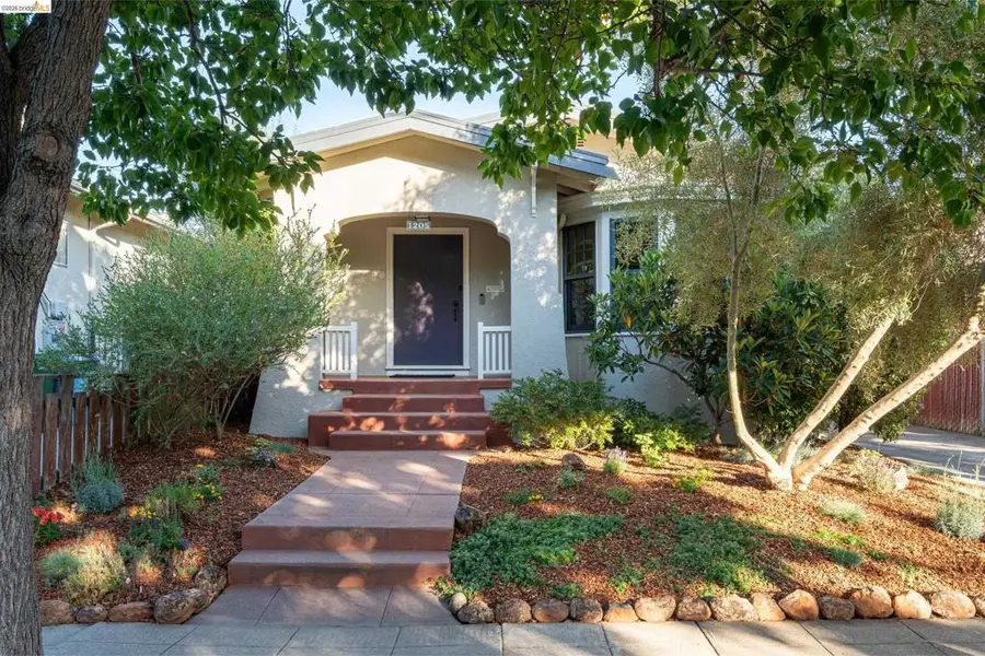 1205 Curtis St, Berkeley, CA 94706 - #2