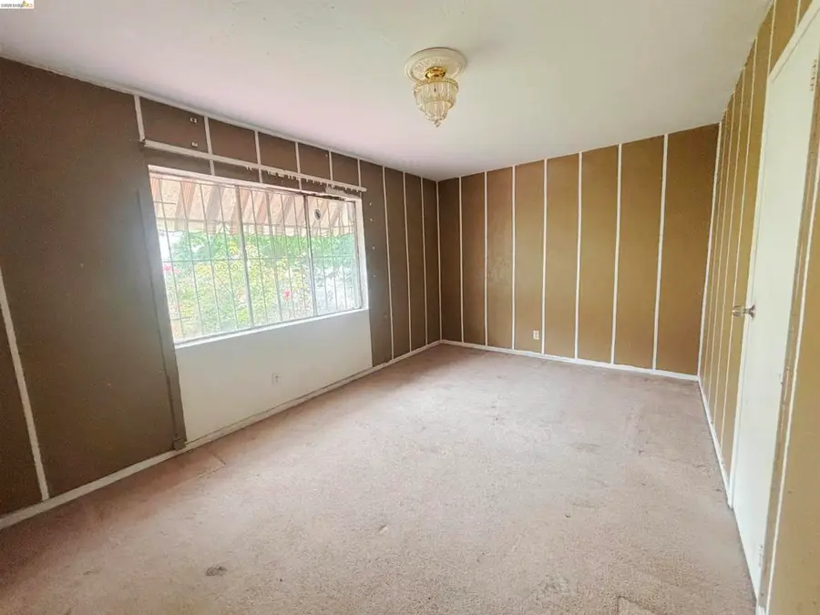 331 S 50th St, Richmond, CA 94804 - #3