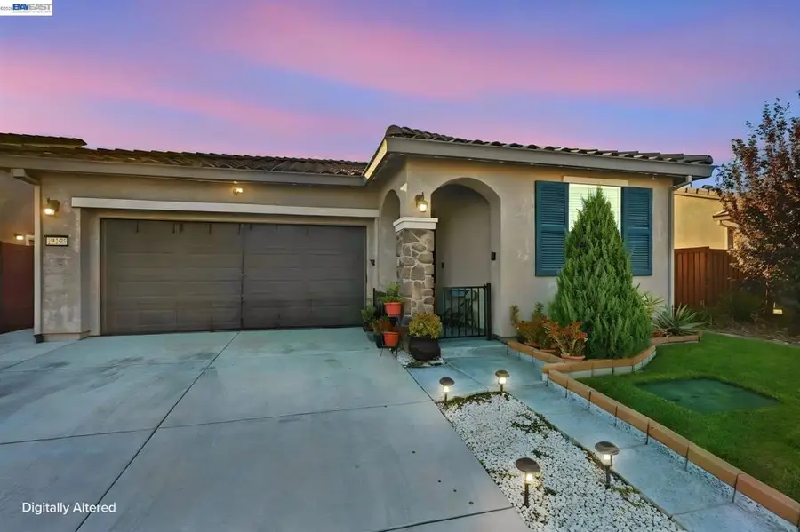 15195 Leland St, Lathrop, CA 95330 - #2