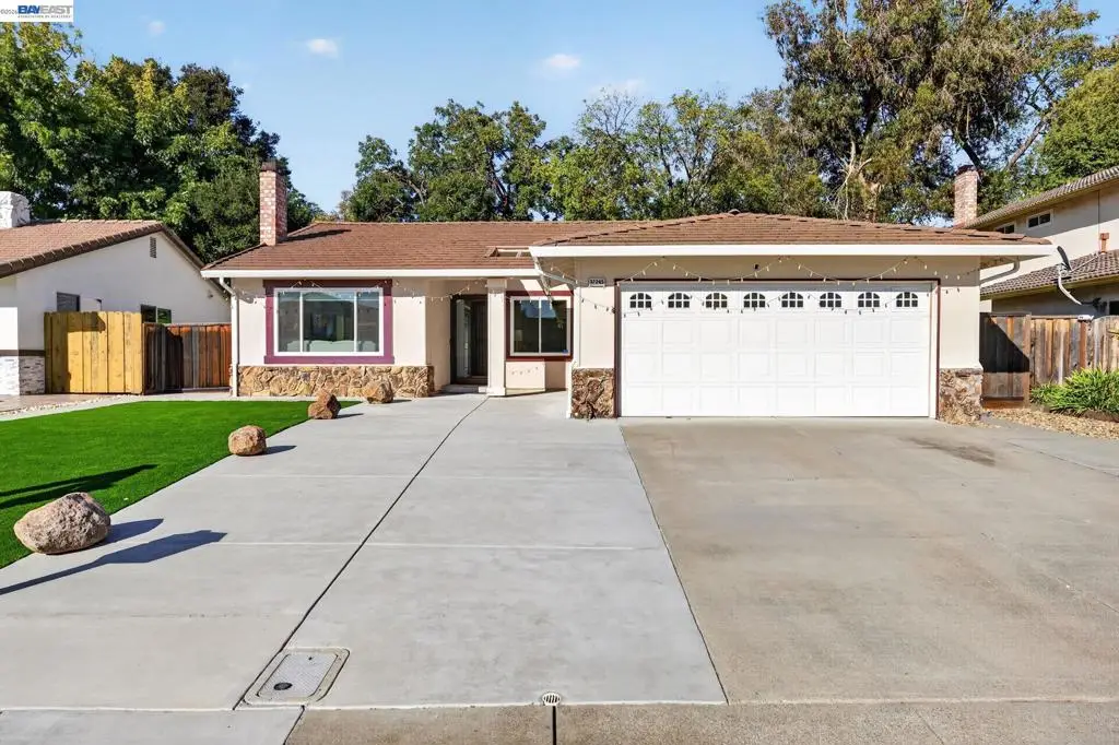 32245 Chechester Dr, Union City, CA 94587 - #1