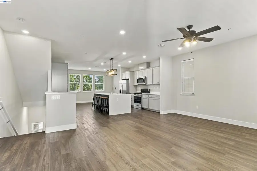 24217 2nd St, Hayward, CA 94541 - #2
